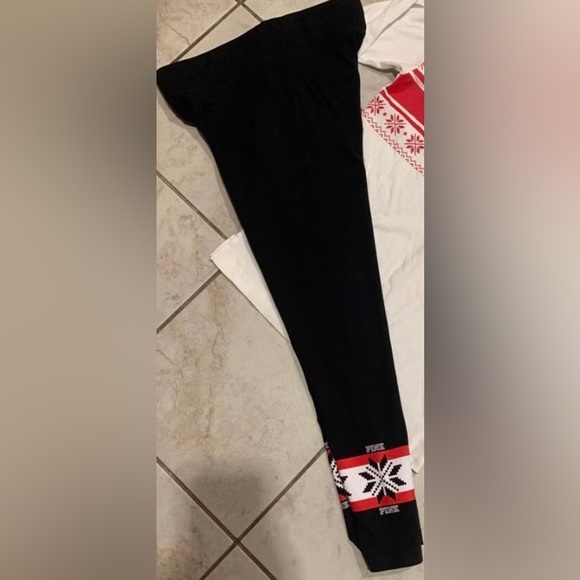 Victoria secret pink Pants ❄️ ❤️🖤 - Picture 3 of 10